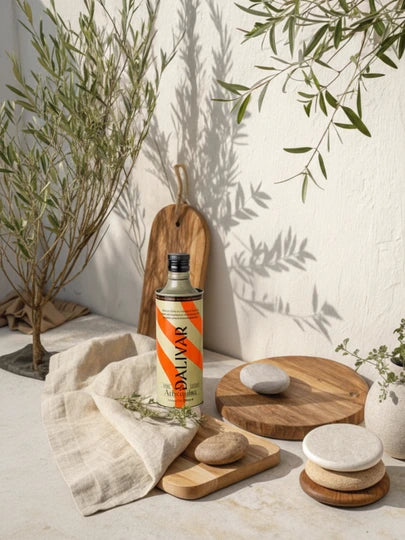 Aceite de oliva virgen extra Arbequina Dalivar 500 ml en ambiente natural